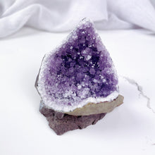 Load image into Gallery viewer, Freestanding Amethyst Cluster - 275gr
