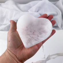 Load image into Gallery viewer, Selenite Heart Bowl 10cm
