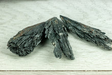 Load image into Gallery viewer, Black Kyanite Fans- Large
